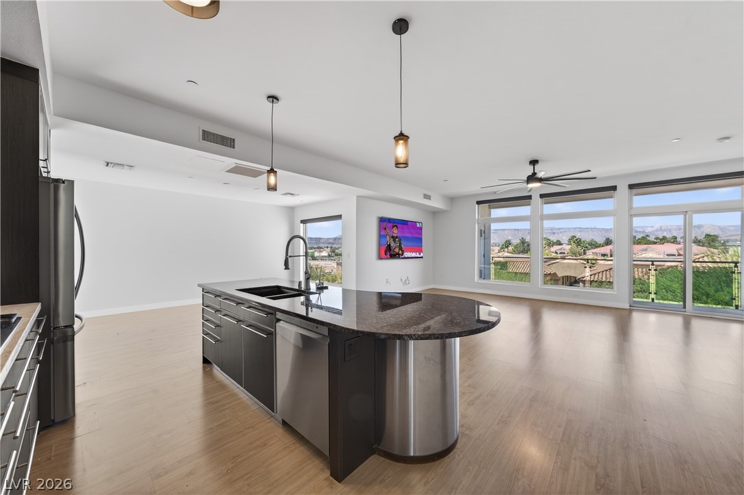 Photo 18 of 59, 8925 W Flamingo Road #307