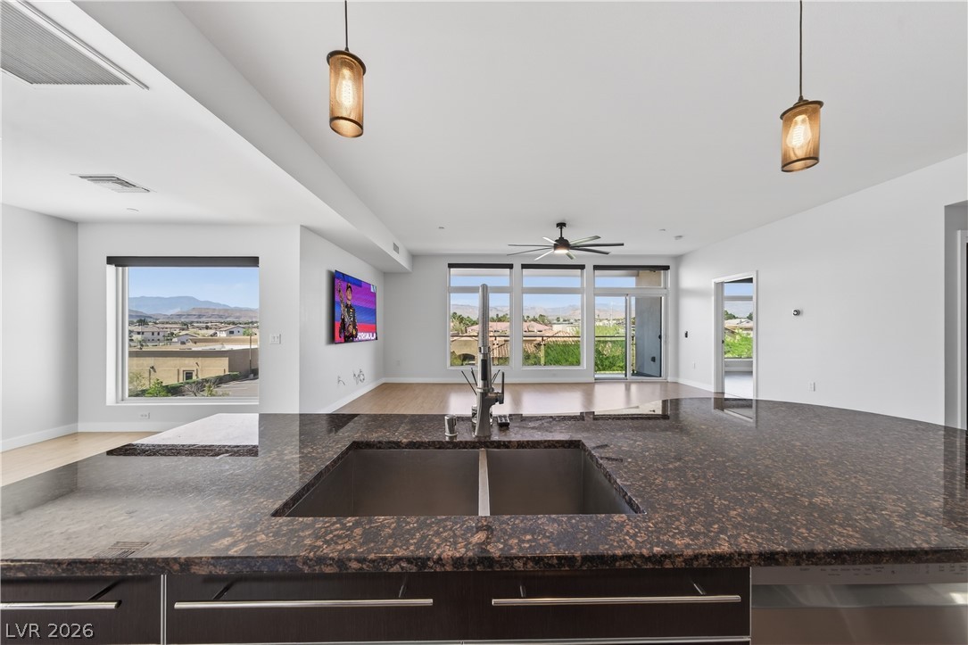 Photo 20 of 59, 8925 W Flamingo Road #307