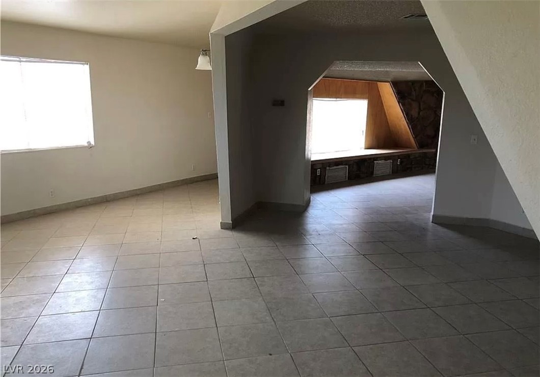 Photo 14 of 34, 1427 San Felipe Drive