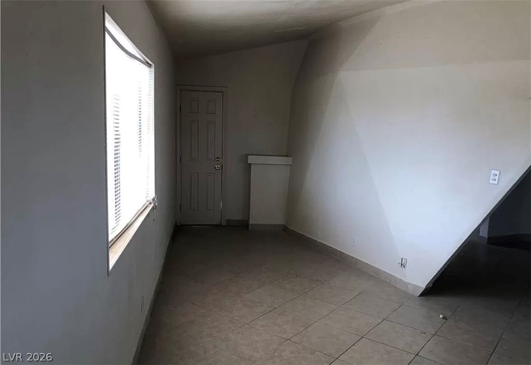 Photo 15 of 34, 1427 San Felipe Drive