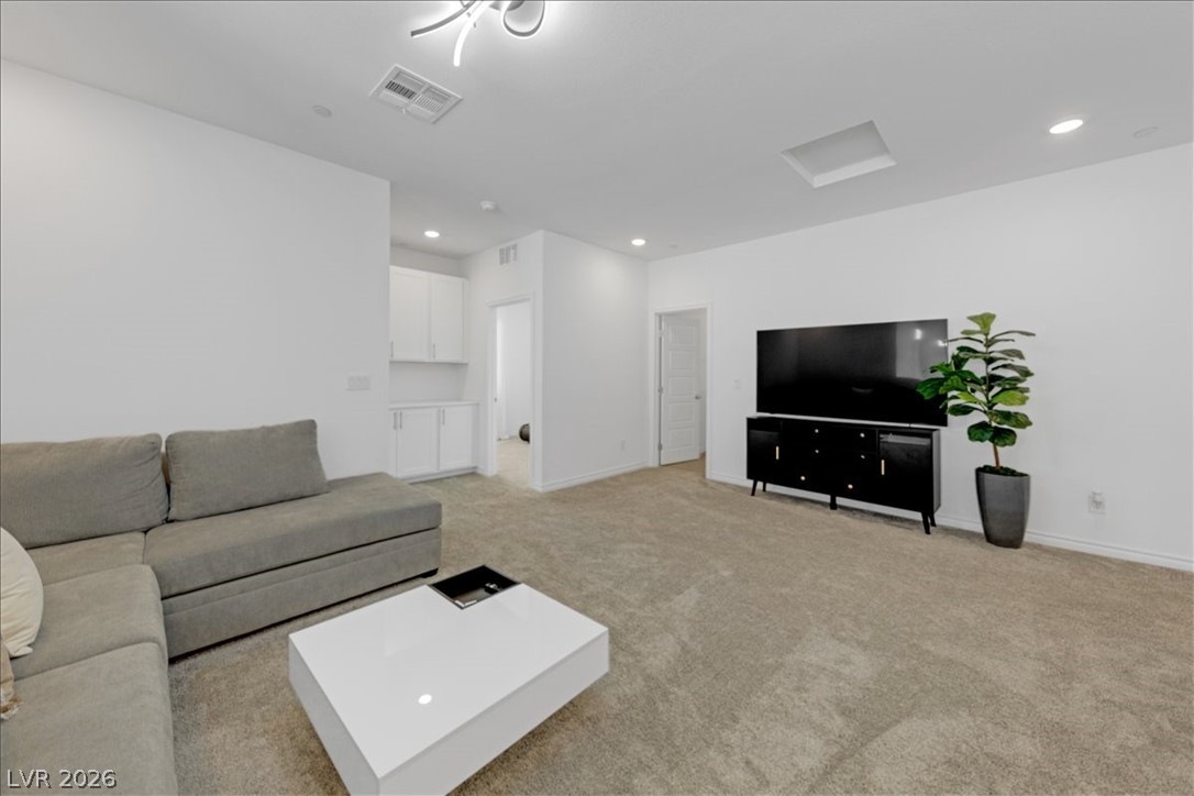 Photo 15 of 42, 299 Mount Tyndall Street