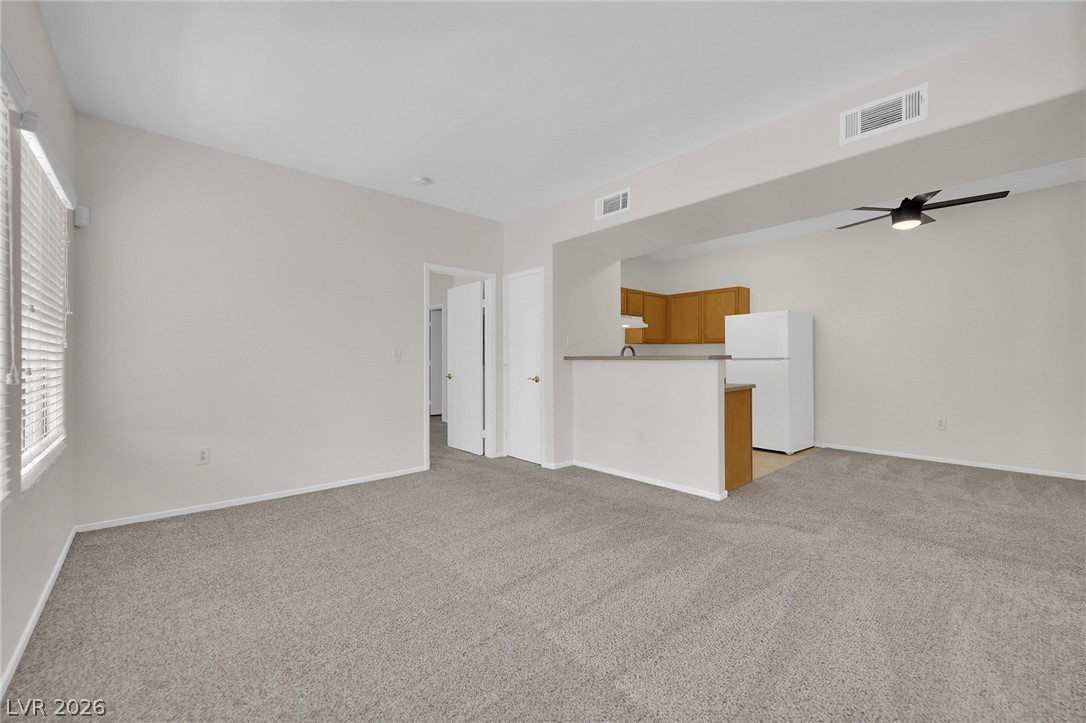Photo 10 of 27, 2111 Hussium Hills Street #202