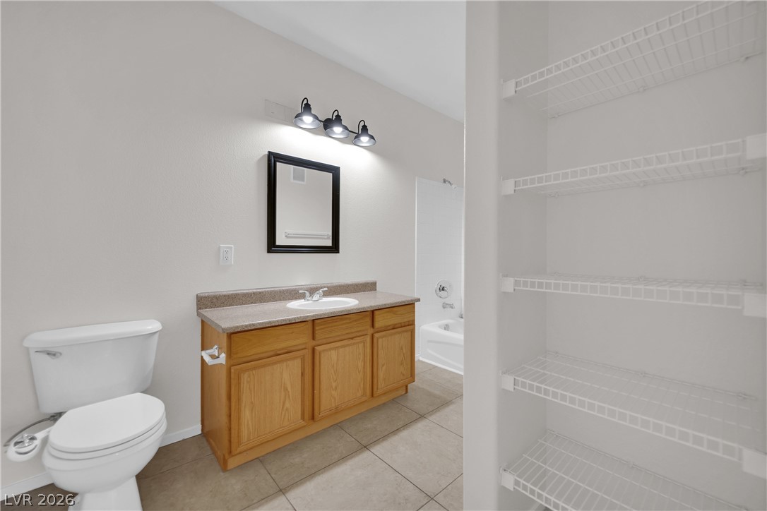 Photo 16 of 27, 2111 Hussium Hills Street #202