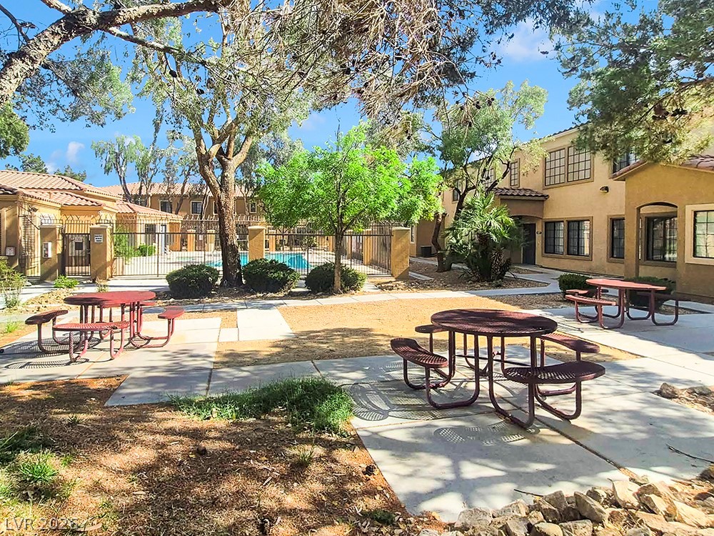 Photo 25 of 27, 2111 Hussium Hills Street #202