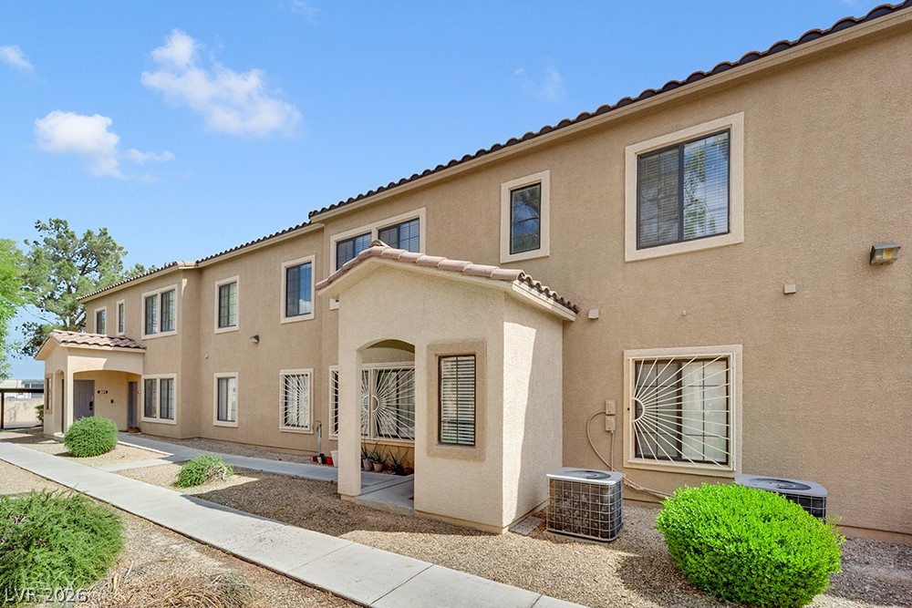 Photo 2 of 2111 Hussium Hills Street #202