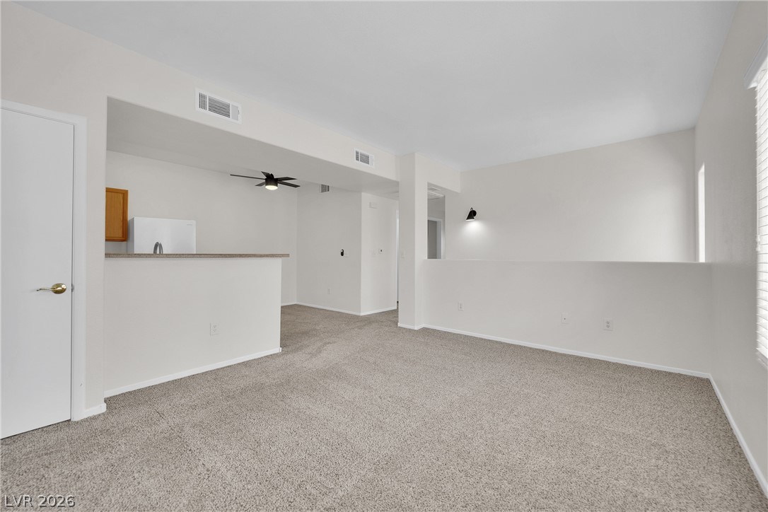 Photo 9 of 27, 2111 Hussium Hills Street #202