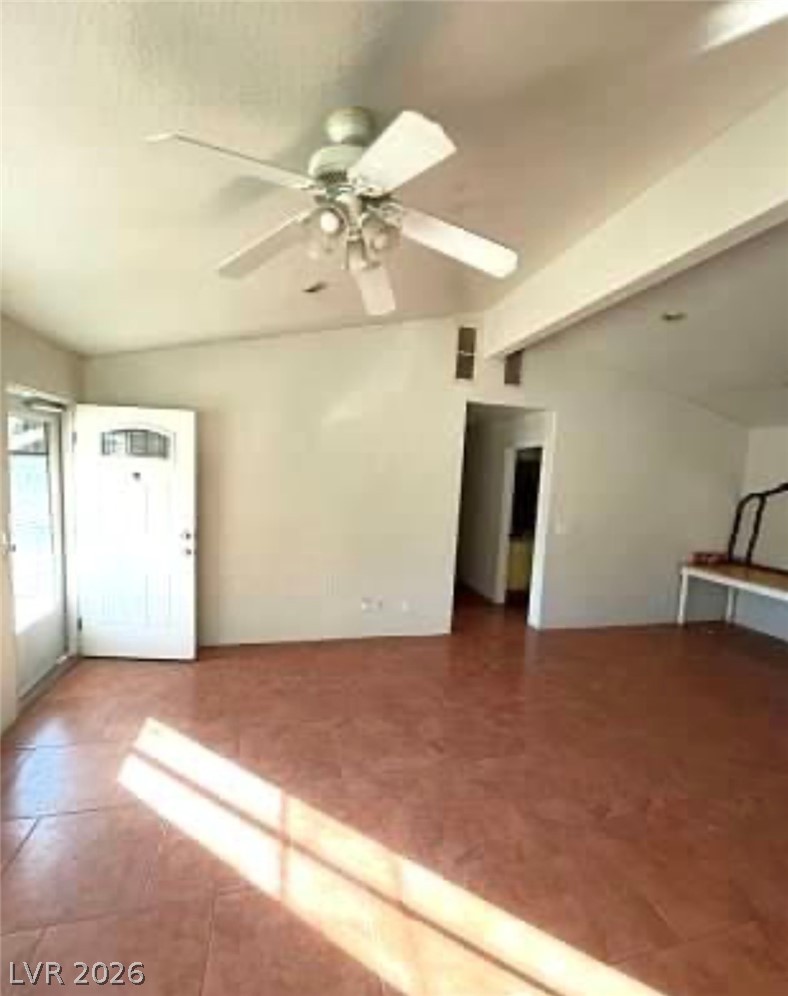 Photo 5 of 4928 E Monroe Avenue