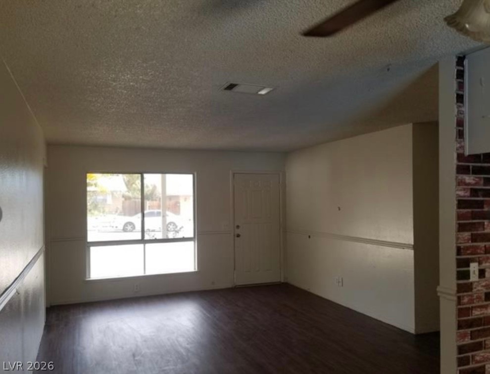 Photo 3 of 834 Benita Place