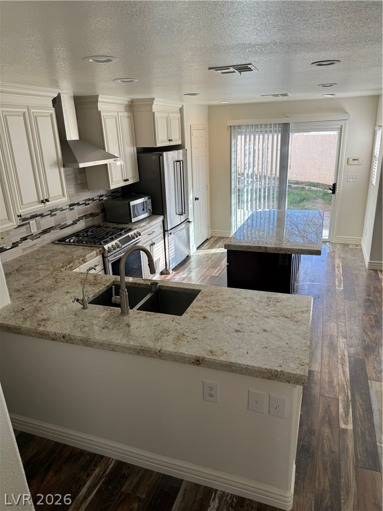 Photo 9 of 35, 10799 Flame Vine Court