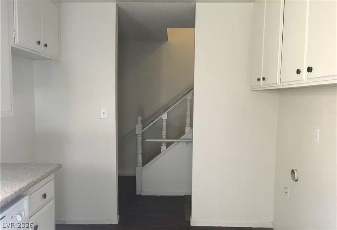 Photo 10 of 12, 146 Greenbriar Townhouse Way