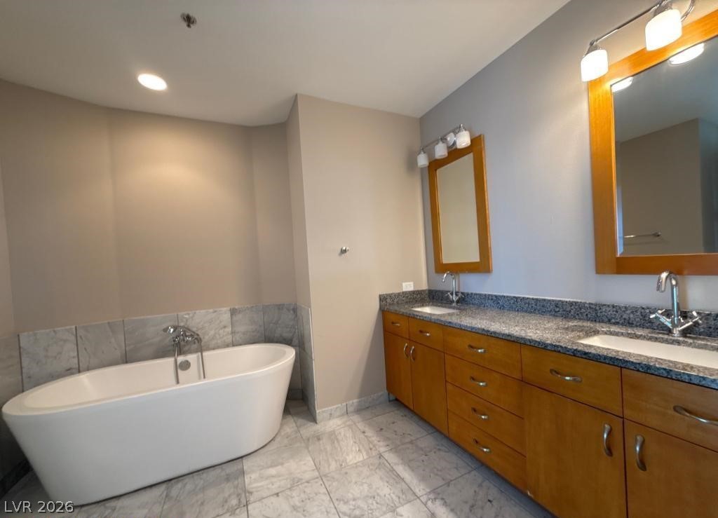 Photo 12 of 15, 4525 Dean Martin Drive #2704