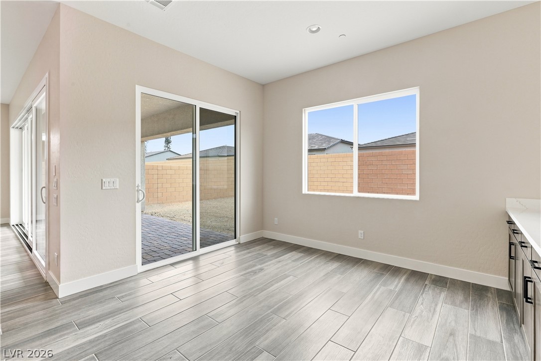 Photo 11 of 29, 7662 Desert Bleu Court