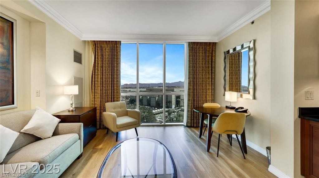 135 E HARMON Avenue #904, Las Vegas