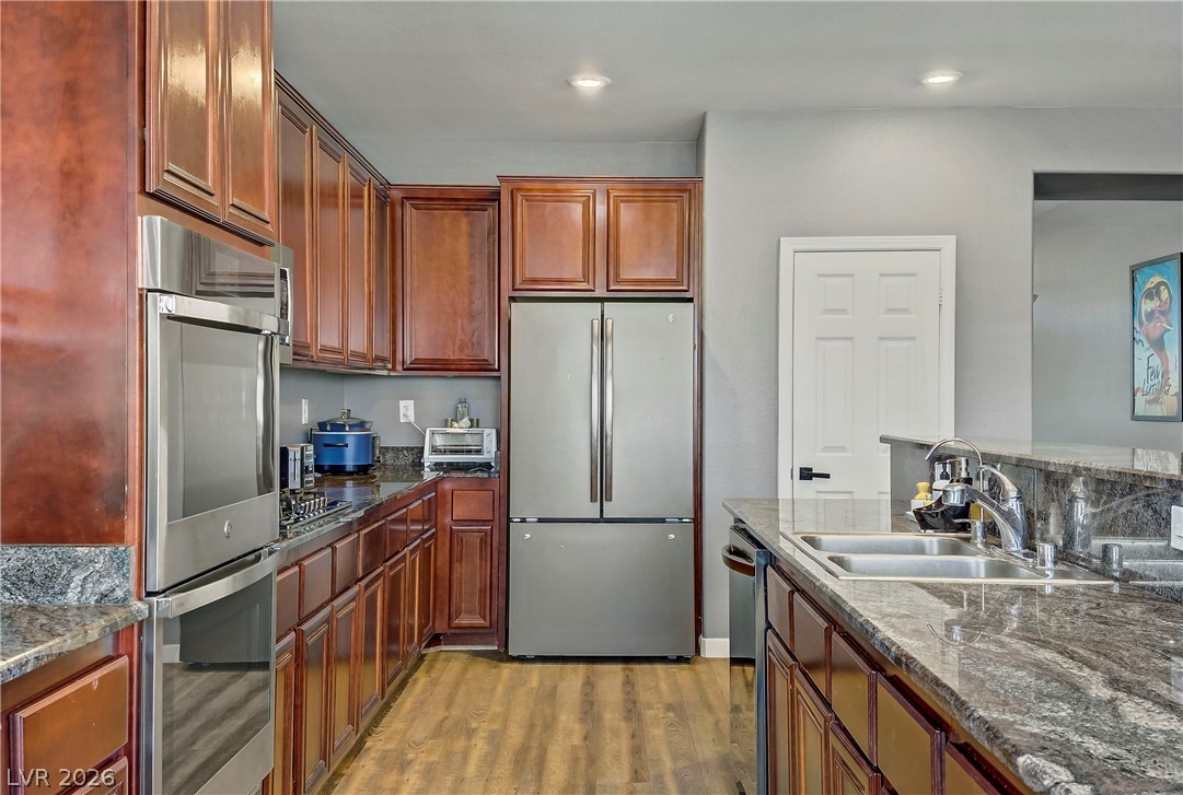Photo 7 of 42, 6908 Fox Sparrow Court