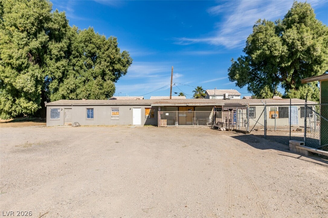 Photo 6 of 10, 2294 N Pecos Road