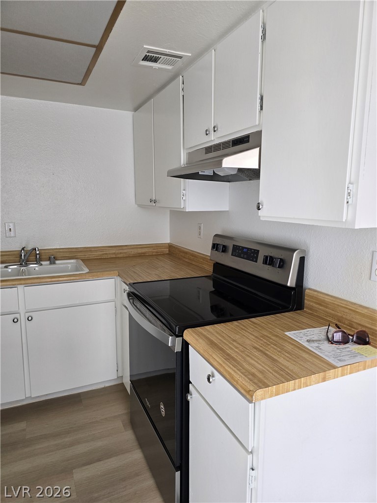 Photo 10 of 15, 5060 Newport Cove Drive #B