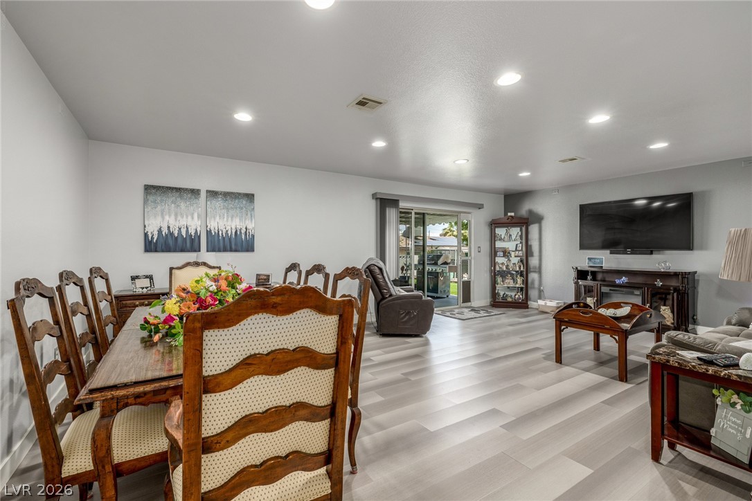 Photo 9 of 30, 5204 Holmby Avenue