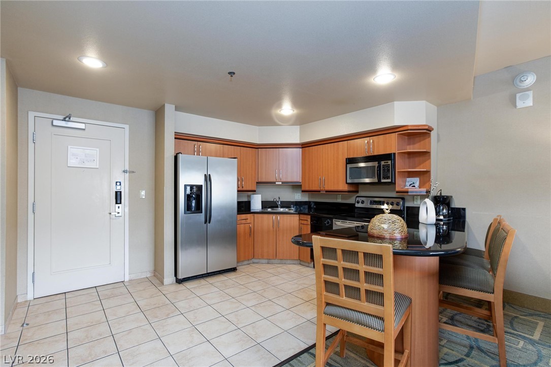 Photo 11 of 56, 211 E Flamingo Road #1018