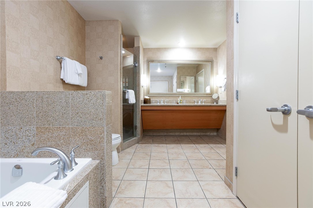 Photo 20 of 56, 211 E Flamingo Road #1018