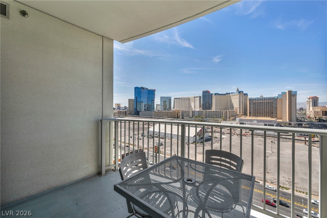 Photo 34 of 68, 211 E Flamingo Road #1103