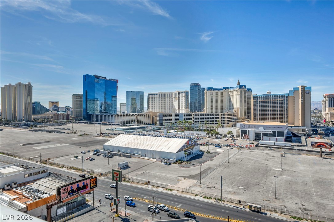 Photo 37 of 68, 211 E Flamingo Road #1103