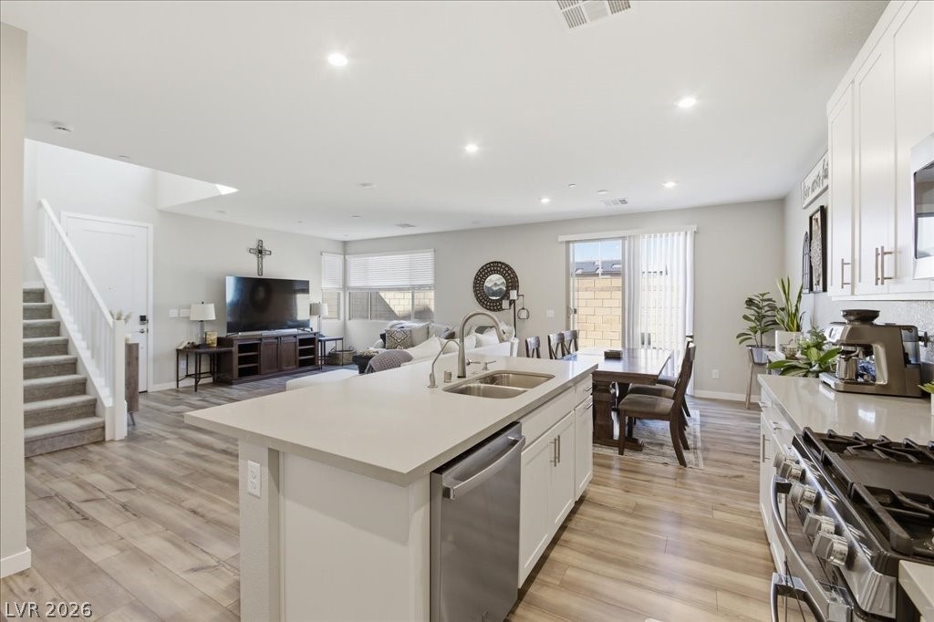 Photo 5 of 2555 Campaldo Street