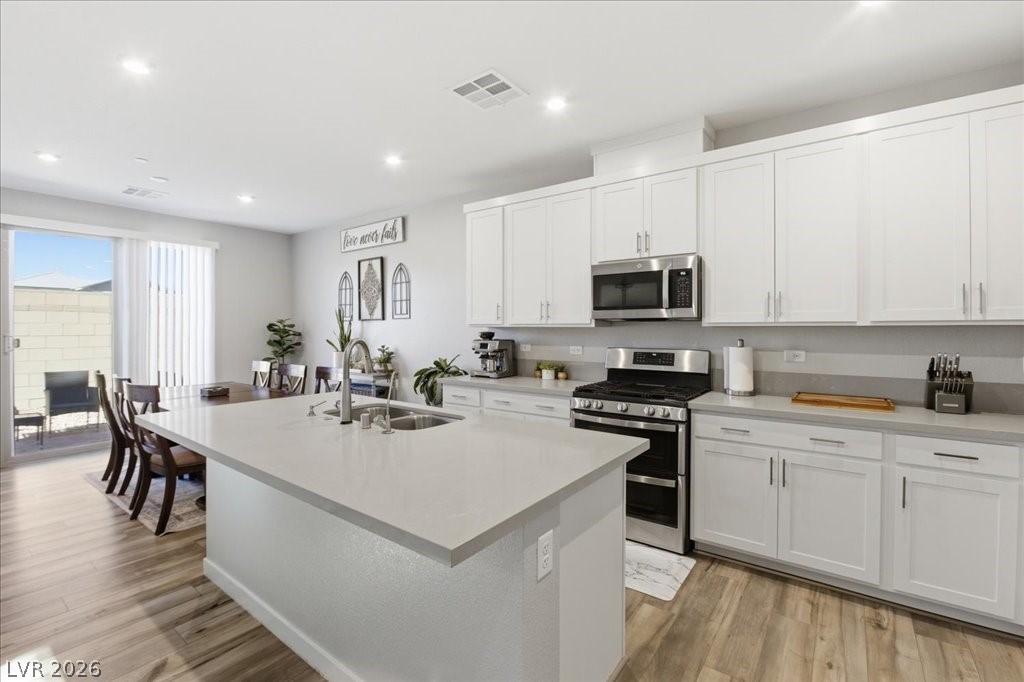 Photo 6 of 34, 2555 Campaldo Street