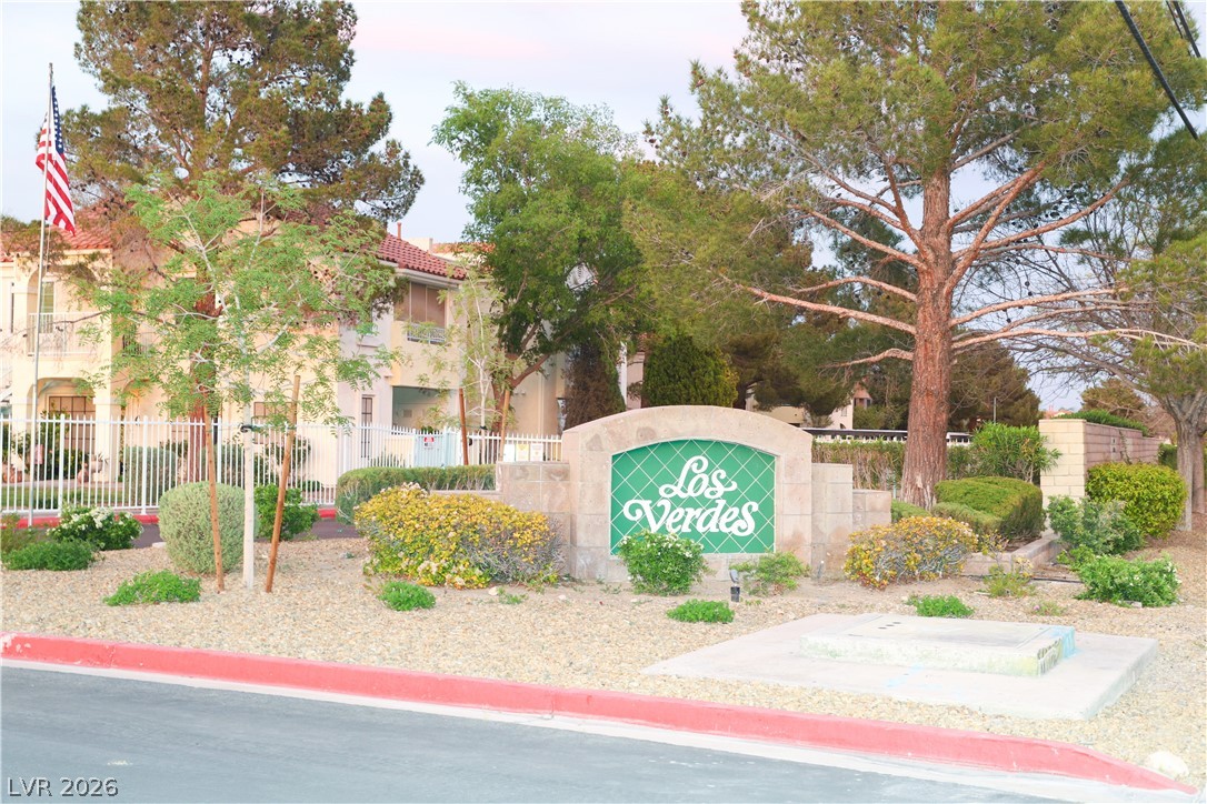 Photo 14 of 99, 4861 S Torrey Pines Drive #106