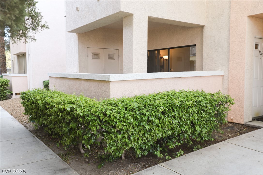 Photo 3 of 4861 S Torrey Pines Drive #106