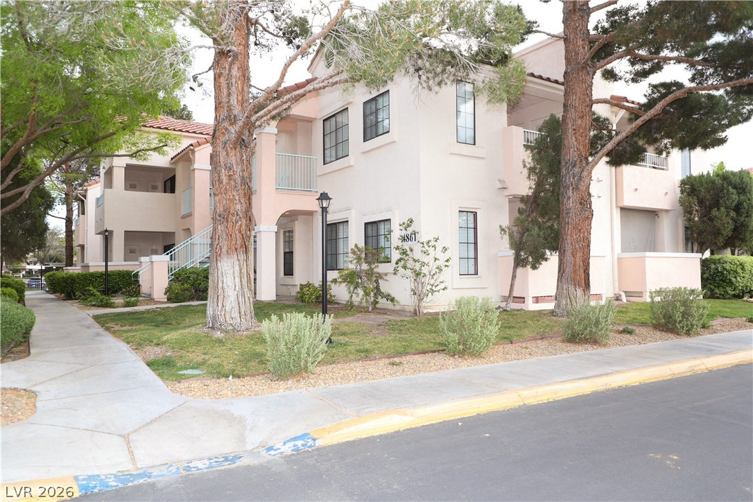 Photo 23 of 99, 4861 S Torrey Pines Drive #106