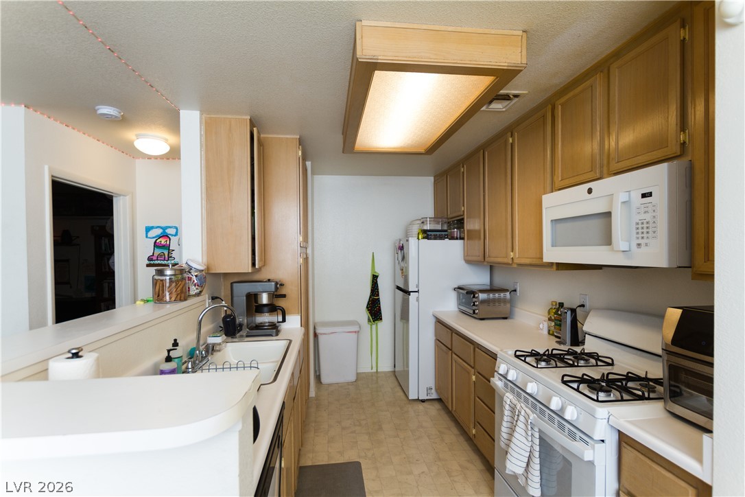 Photo 76 of 99, 4861 S Torrey Pines Drive #106