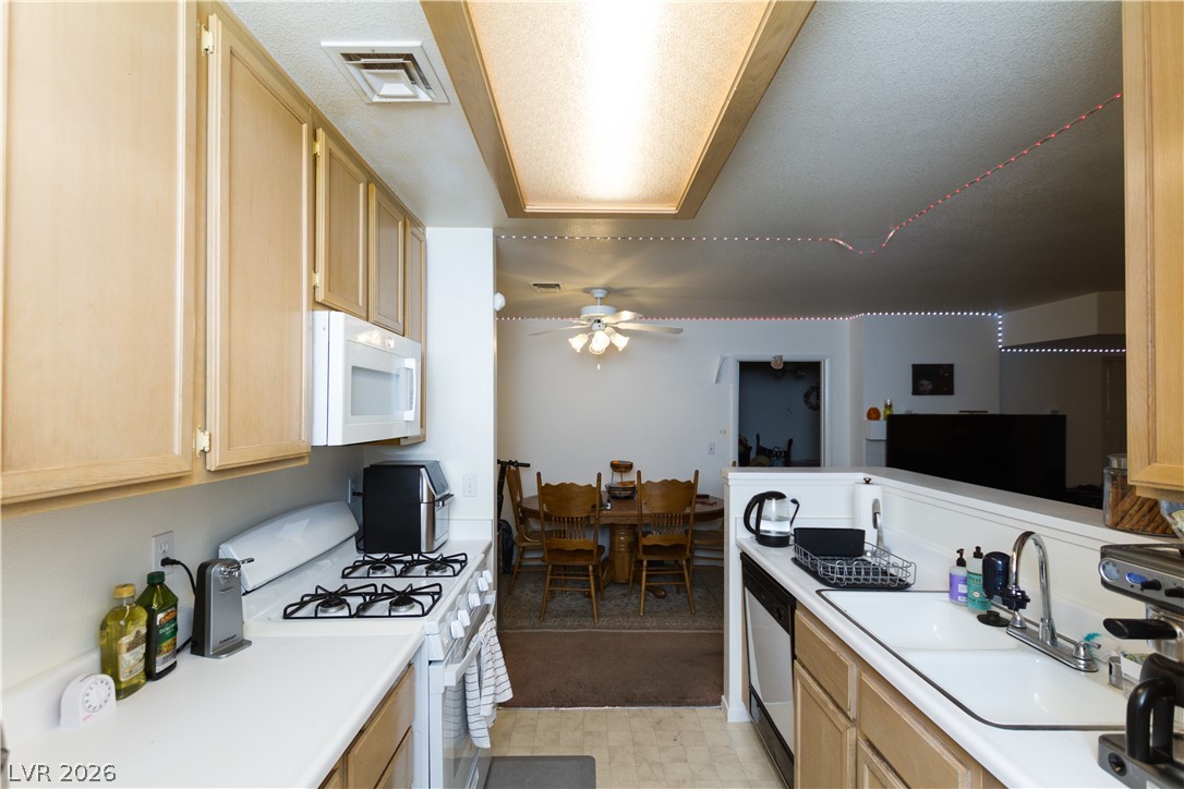 Photo 77 of 99, 4861 S Torrey Pines Drive #106