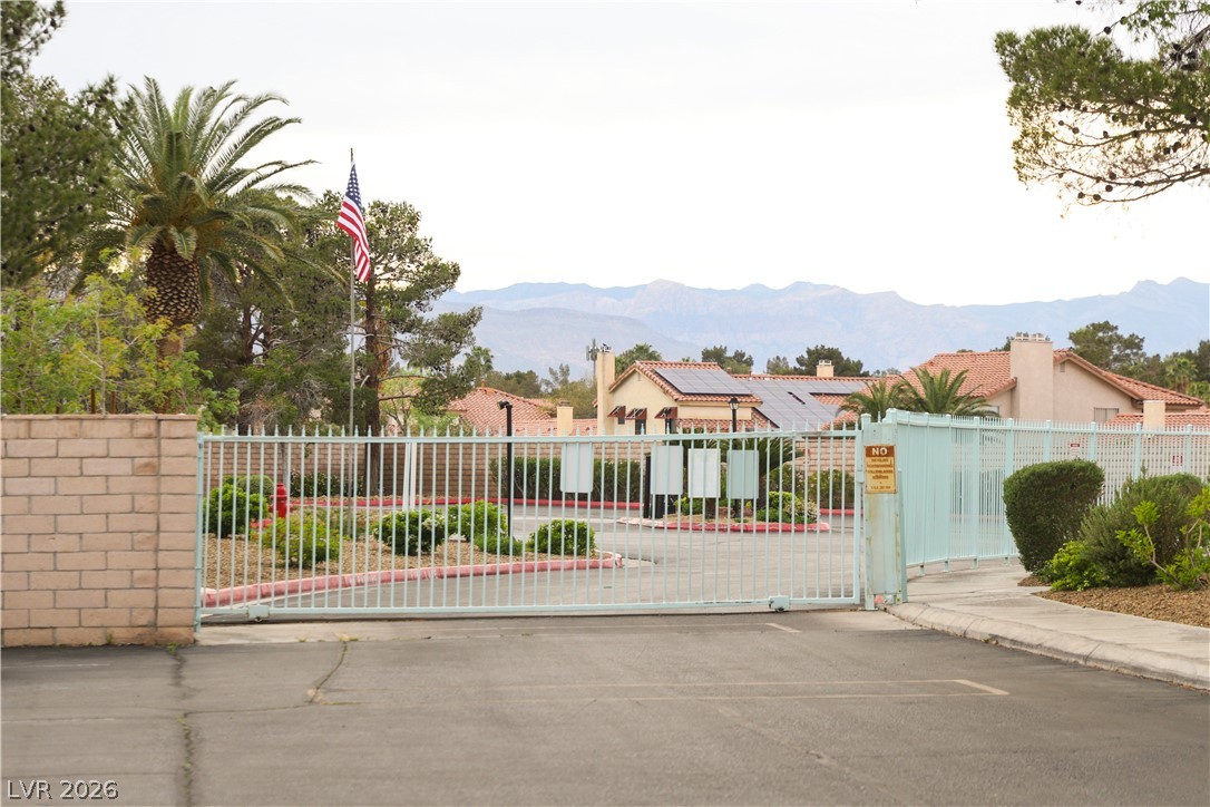 Photo 16 of 99, 4861 S Torrey Pines Drive #106