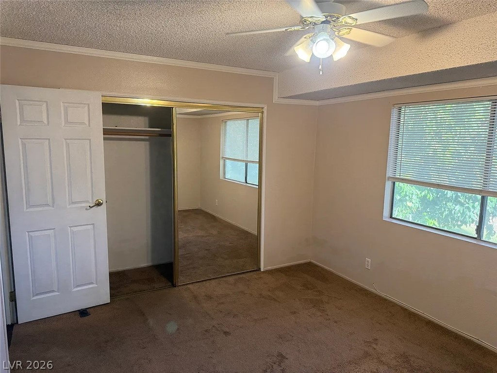 Photo 14 of 26, 4914 Larkspur Street