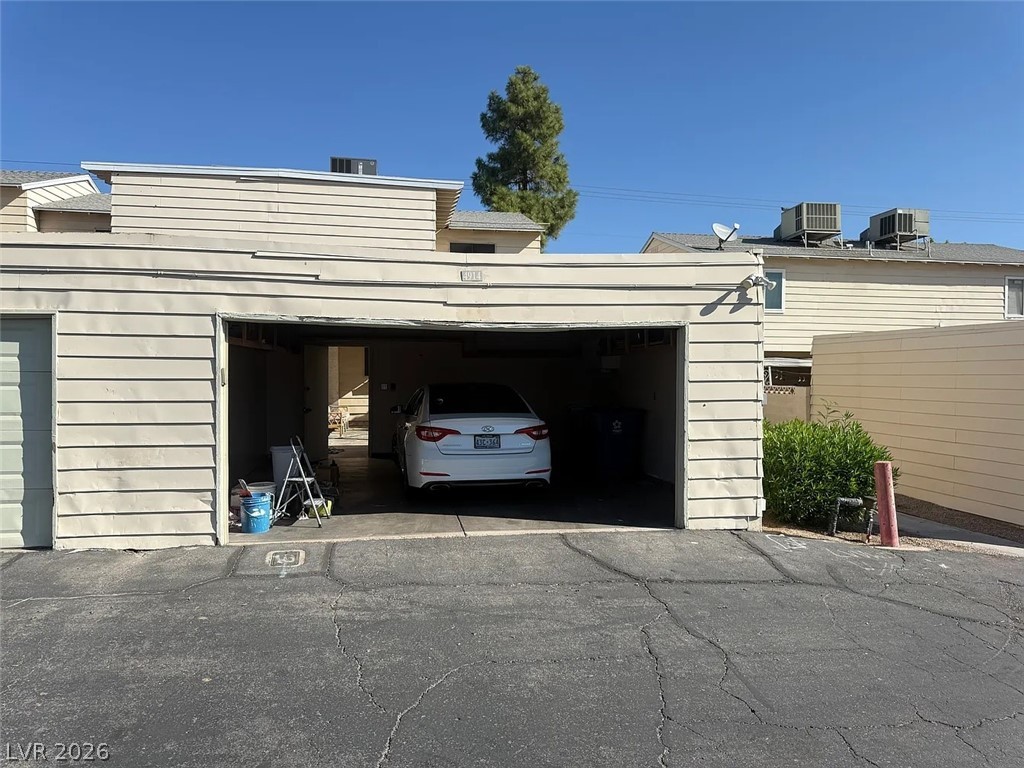 Photo 25 of 26, 4914 Larkspur Street