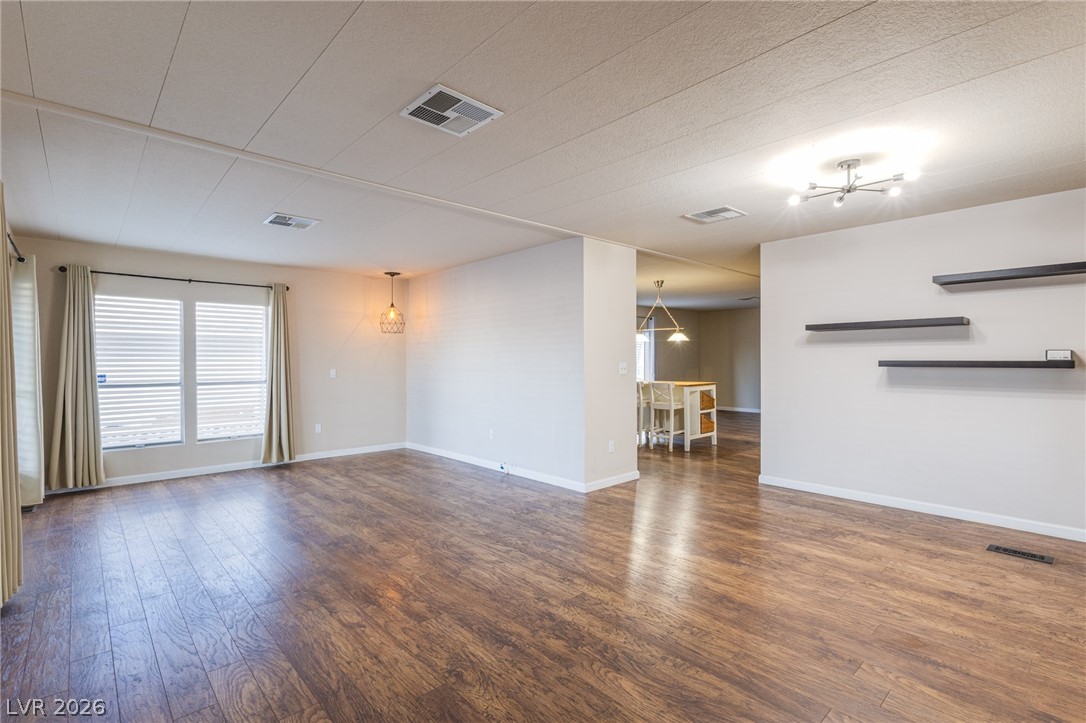 Photo 6 of 40, 4557 Royal Ridge Boulevard
