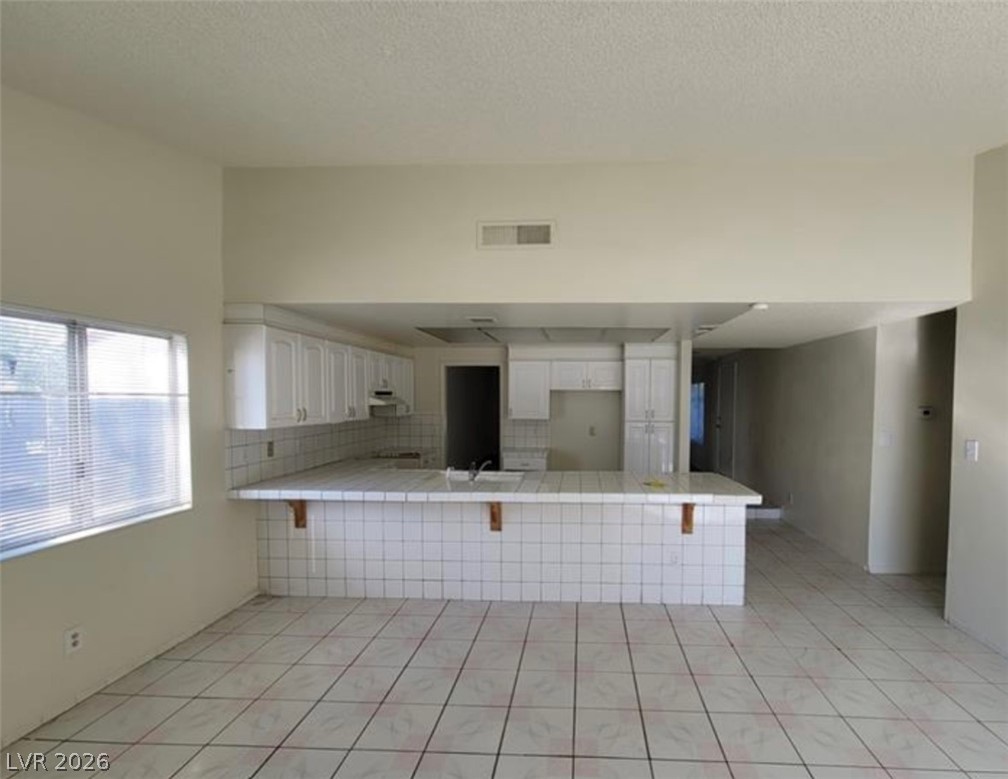 Photo 2 of 1673 Caliente Court