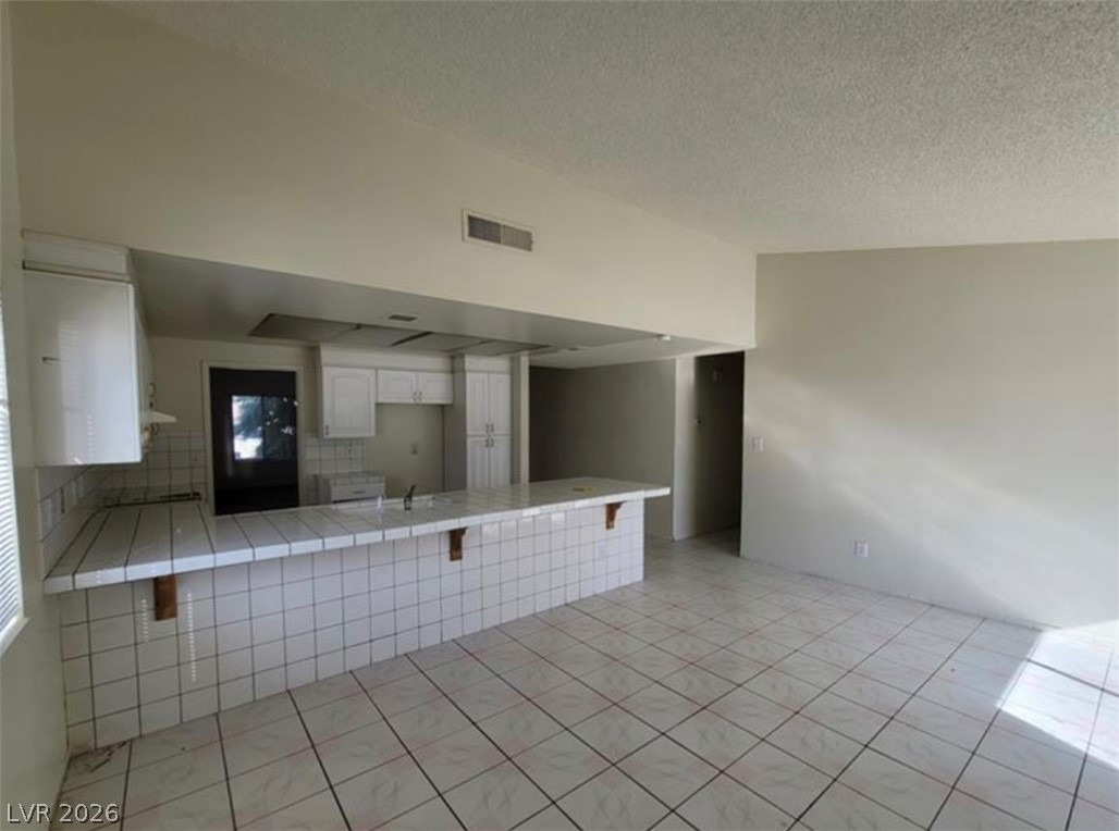 Photo 3 of 1673 Caliente Court