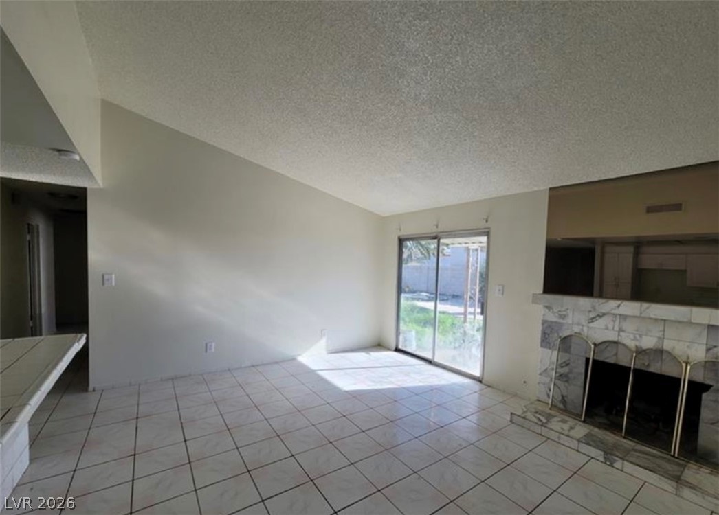 Photo 4 of 1673 Caliente Court