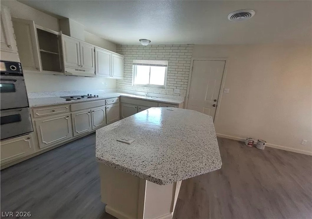Photo 3 of 3749 Ponderosa Avenue