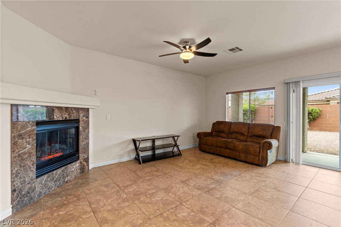 Photo 18 of 42, 4761 Leone Avenue
