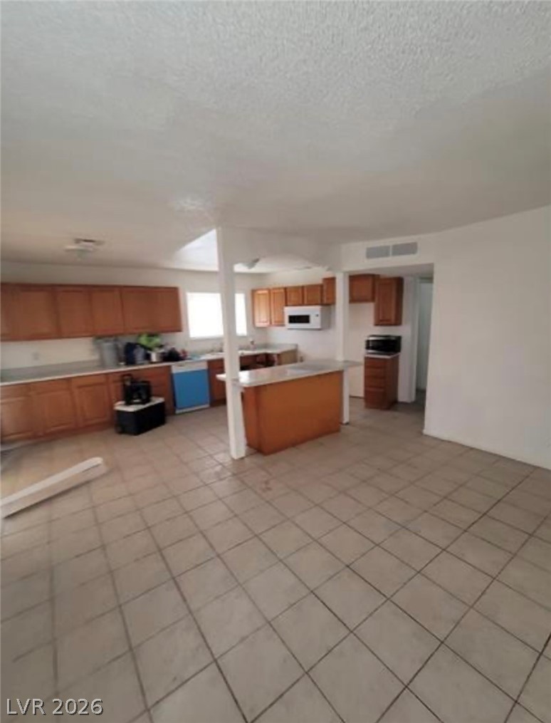 Photo 5 of 6733 E Carey Avenue