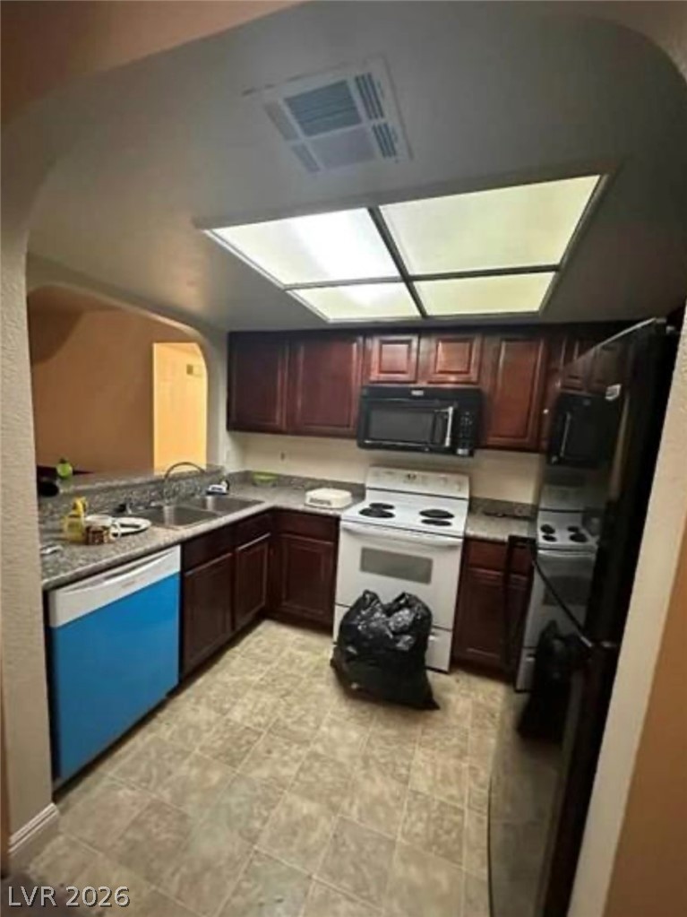 Photo 7 of 38, 2812 Bluegill Way #A