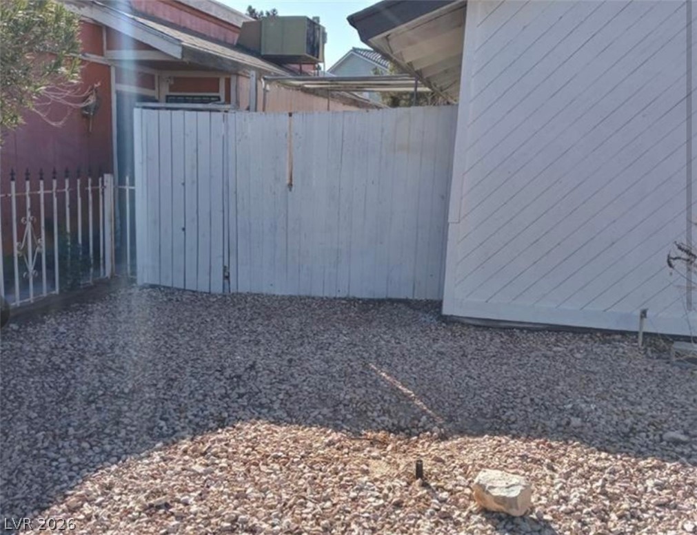 Photo 16 of 18, 6227 Don Gaspar Avenue