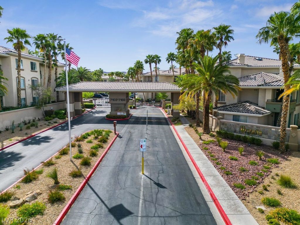 7107 S Durango Drive #305, Las Vegas 89113
