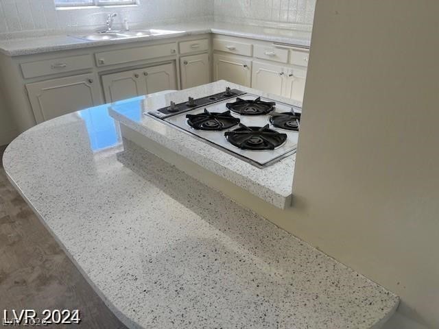 Photo 10 of 40, 4321 El Conlon Avenue