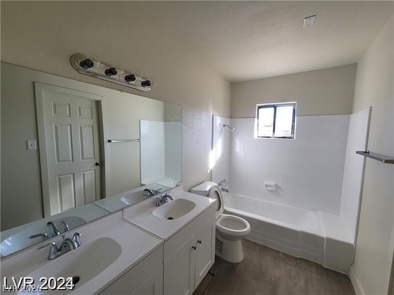 Photo 32 of 40, 4321 El Conlon Avenue