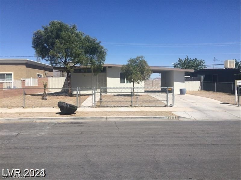 Photo 2 of 2705 Howard Drive