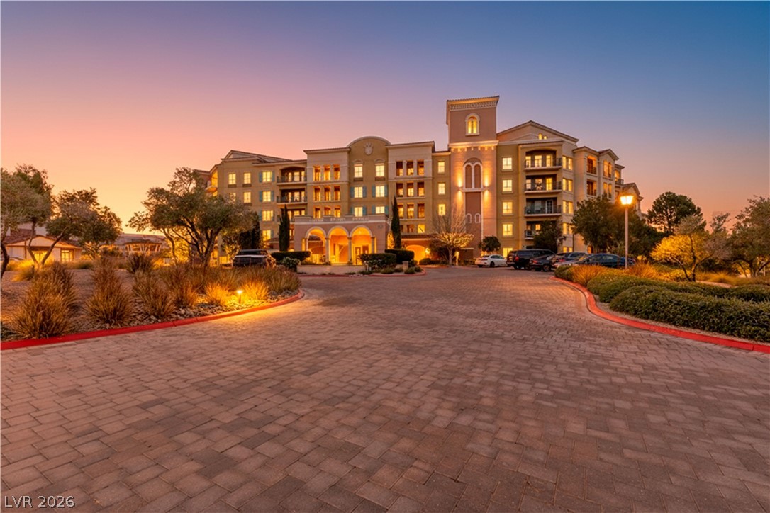 30 Strada Di Villaggio #227, Henderson 89011