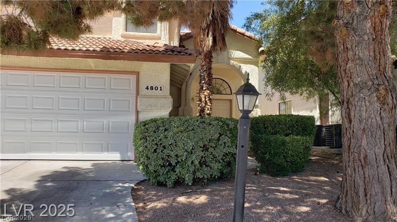 Photo 9 of 40, 4801 Fiesta Lakes Street